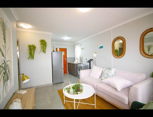 2 BEDROOM HOUSE FOR SALE IN CRYSTAL PARK